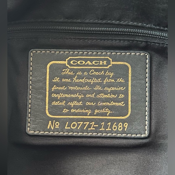 Coach Signature Canvas Black and Gray Ergo Hobo Vintage Handbag! L0771-11689. - Picture 16 of 16